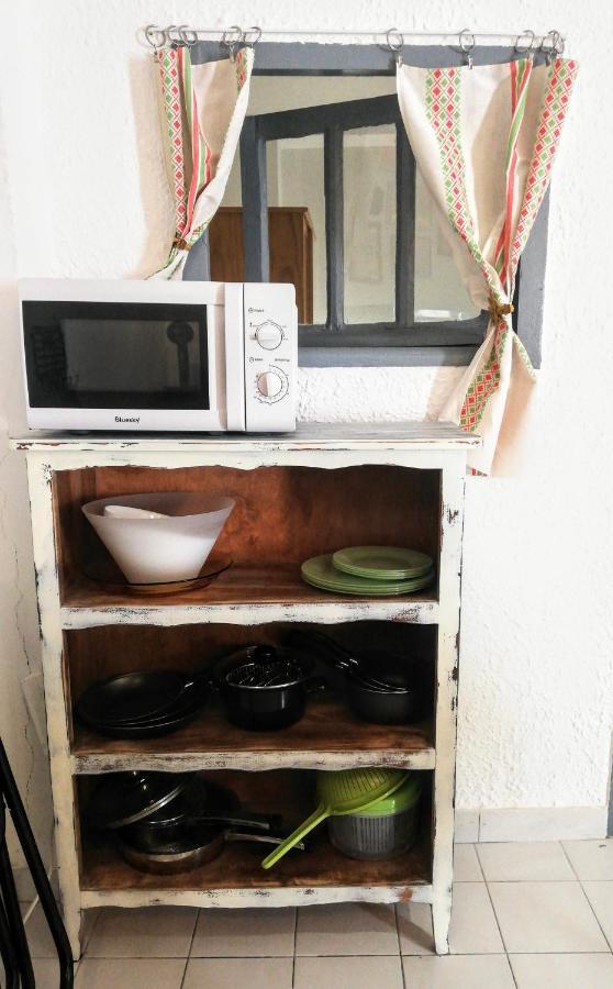 Charmant Appartement En Centre-Ville Medieval Gigean Kültér fotó